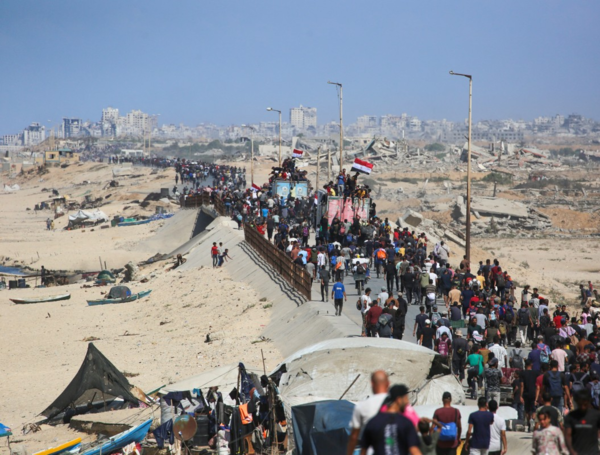 Palestinos vuelven a sus hogares en Gaza