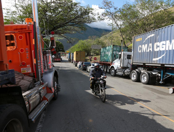 Bloqueos en la vía a Buenaventura, desde el 14 de octubre.