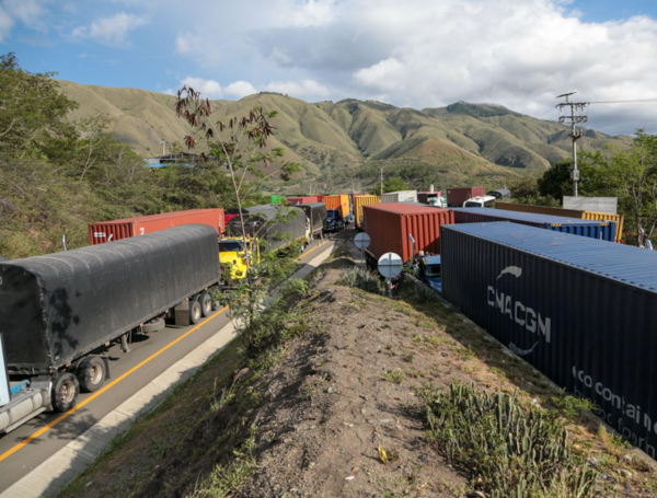 Bloqueos en la vía a Buenaventura, desde el 14 de octubre.