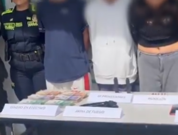 En las diligencias se produjo la incautación de dinero en efectivo, armas, municiones y dispositivos.