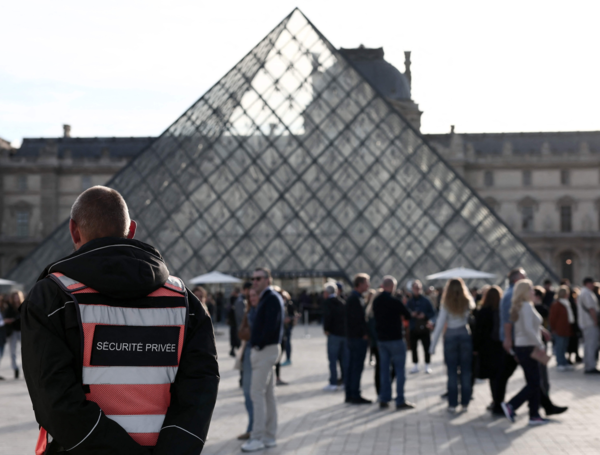 El Museo del Louvre reabrió sus puertas al público la mañana del 22 de octubre de 2025.