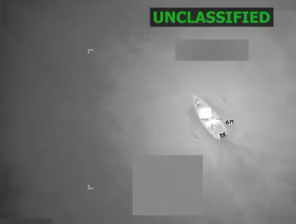 El último bombardeos a lanchas que supuestamente están cargadas de droga dejó 14 muertos.