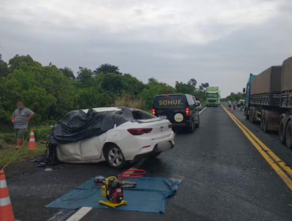 Una madre y sus hijos murieron en un accidente de tránsito mientras ...