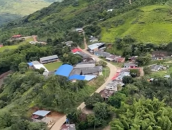 Cuatro Esquinas, El Tambo