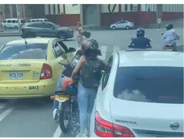 La pareja fue grabada en dos robos en Cali.