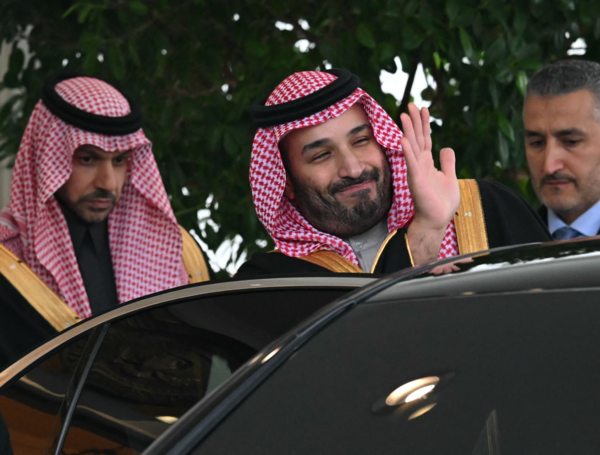 Estados Unidos y Arabia Saudí firman acuerdo para crear un programa nuclear civil con estándares de no proliferación en el país árabe