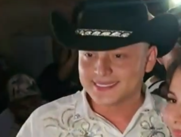 Nuevas fotos de la presentaci??n de Miguel Ayala.