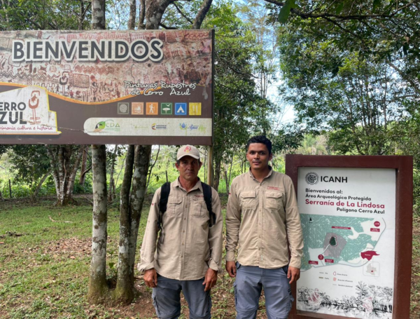 Pictogramas de Cerro Azul en la Serran??a de La Lindosa.