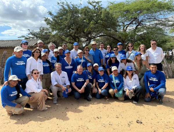 Equipo de Misi??n La Guajira en la entrega de resultados del proyecto.