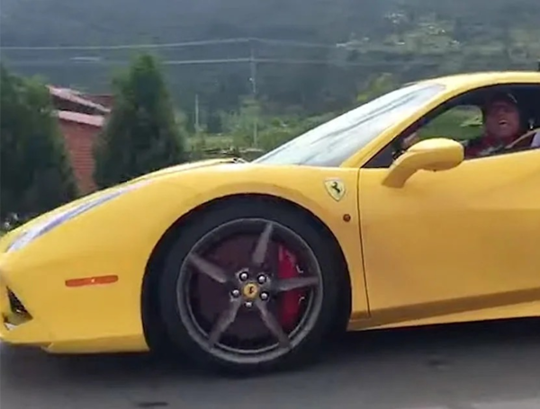 Este es el dueño de lujoso Ferrari que protagonizó grave accidente en ...
