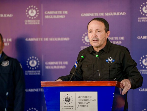 El ministro de Seguridad de El Salvador, Gustavo Villatoro.
