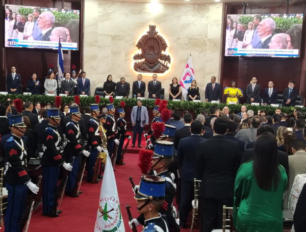 Nasry Asfura juró como presidente de Honduras.