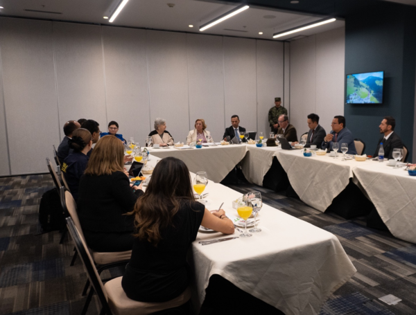 Reunión entre los cancilleres de Colombia y Ecuador.