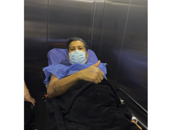 Dionisio Díaz se encuentra hospitalizado.