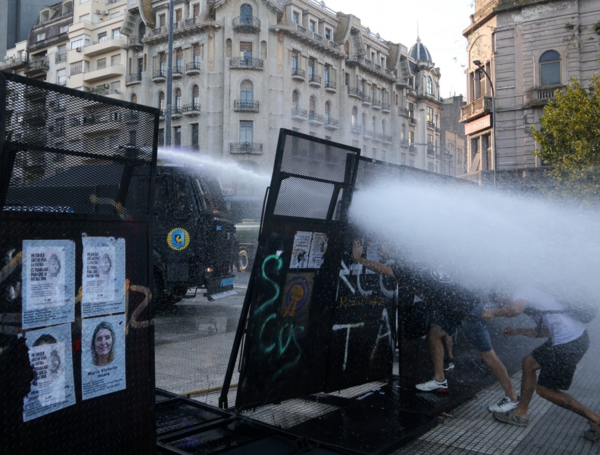 Protestas en Argentina contra la reforma laboral.
