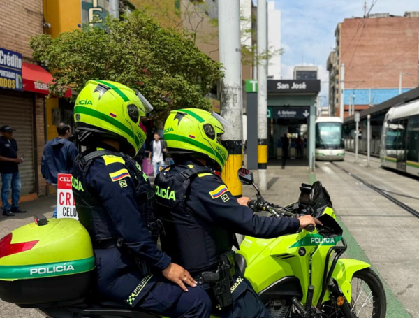 Policía apoyó parto en Medellín