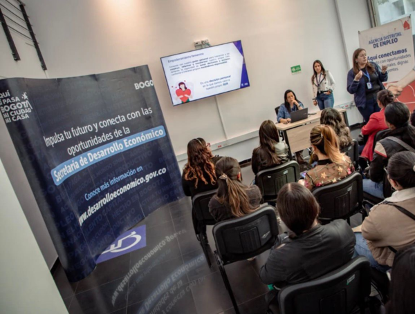 La Unidad Móvil de Empleo atenderá del 9 al 14 de marzo en el centro comercial Plaza Imperial, en Suba.