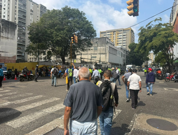 Protestas en Venezuela para exigir aumento del salario mínimo.