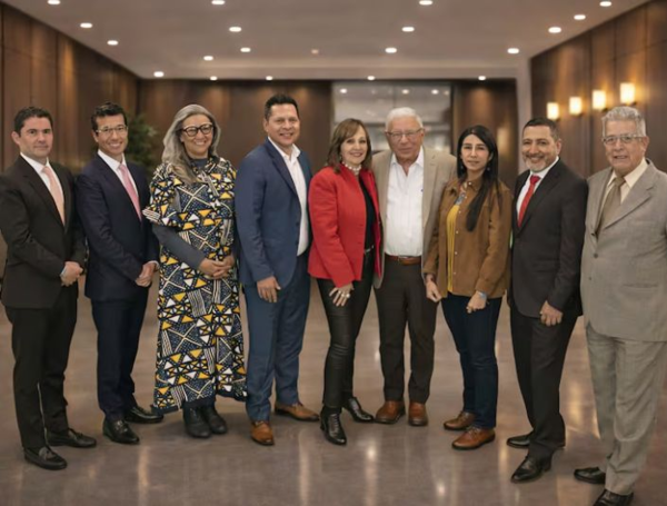 Junta directiva de Ecopetrol, el presidente Gustavo Petro y Ricardo Roa