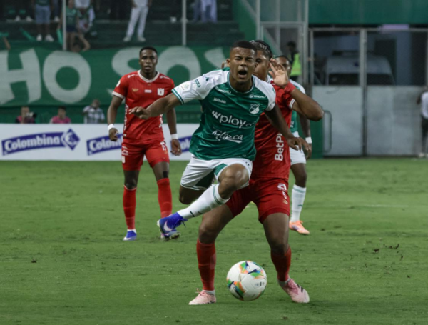 Rebelión en el fútbol profesional colombiano: ocho clubes históricos condicionan la cesión de derechos de TV a un nuevo modelo de distribución