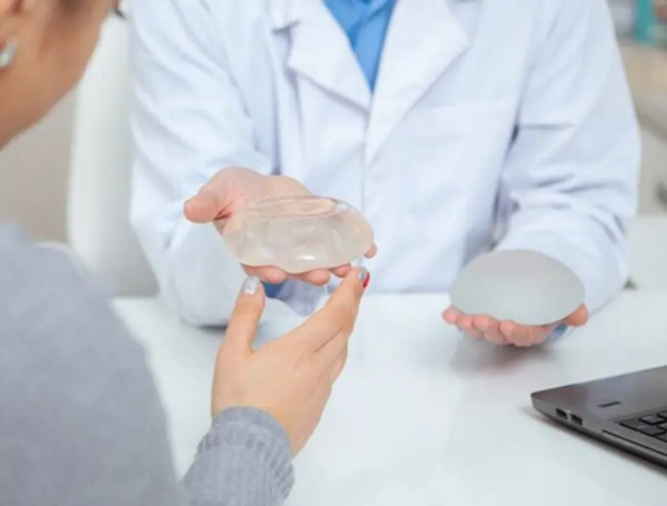 Procedimientos estéticos sin finalidad médica quedan excluidos.