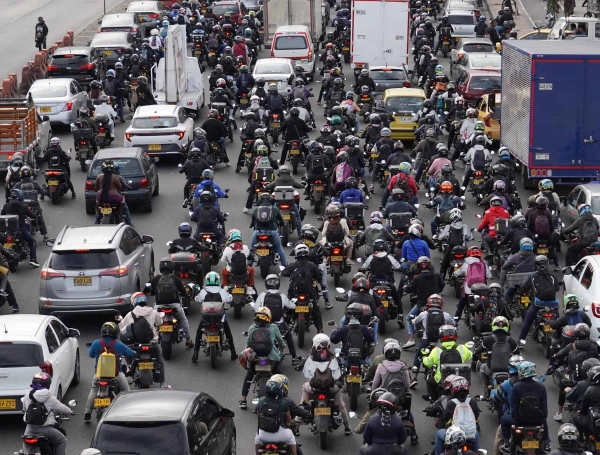 MOTOS