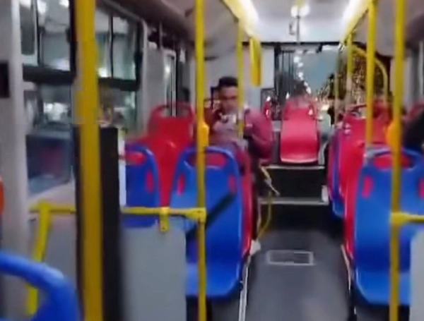 El momento quedó registrado en video y fue difundido a través de redes sociales.