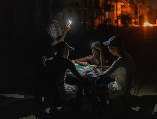 Noches en medio de un apagón en La Habana, Cuba