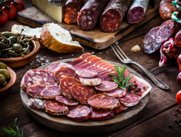 Salami, pepperoni, chorizo: no son lo mismo, sus diferencias y cuando ...