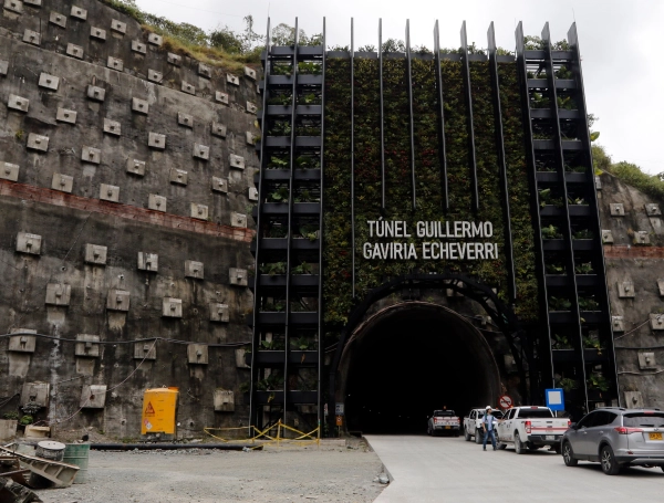 Invías asegura que no hay retraso en el contrato de equipos electromecánicos del Túnel del Toyo