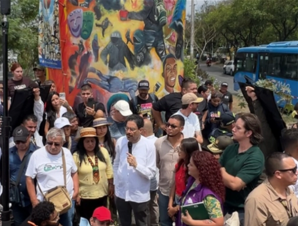 Iván Cepeda defendió la desobediencia civil en Cali.