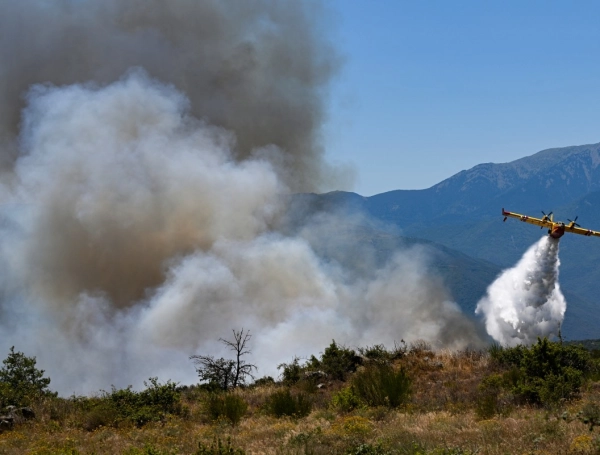 Incendios forestales obligan a evacuar a miles de personas en el sur de ...