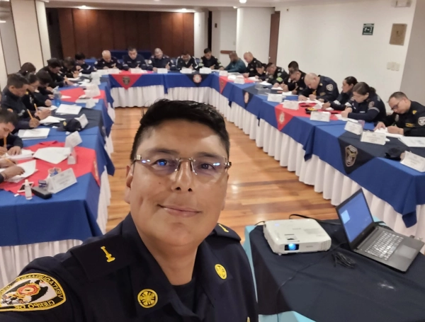 El teniente Jairo Humberto Bolívar Vargas, comandante del Cuerpo de Bomberos de Ventaquemada, permanece en una UCI de Tunja tras la agresión de la que fue víctima.