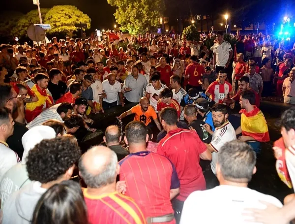 Tragedia durante las celebraciones del Mundial de la Fifa 2026 en España: un menor de 13 años falleció tras el derrumbe de una fuente