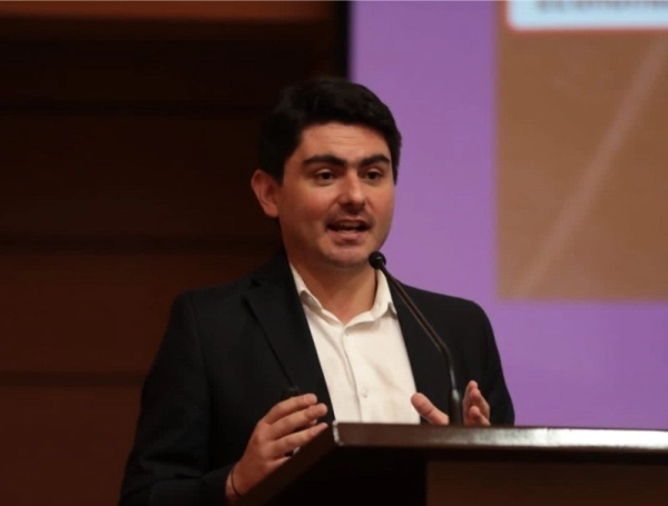 Juan Sebastián Betancur y Andrés Quevedo serían los nuevos viceministros del Ministerio de Hacienda