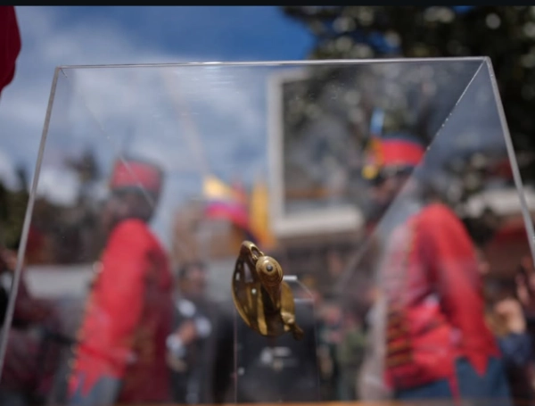 Video | Así fue la salida de la espada de Bolívar de la Casa de Nariño en ceremonia encabezada por el presidente Gustavo Petro