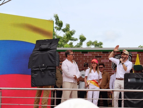 Abelardo De La Espriella en Campo de la Cruz, Atlántico.