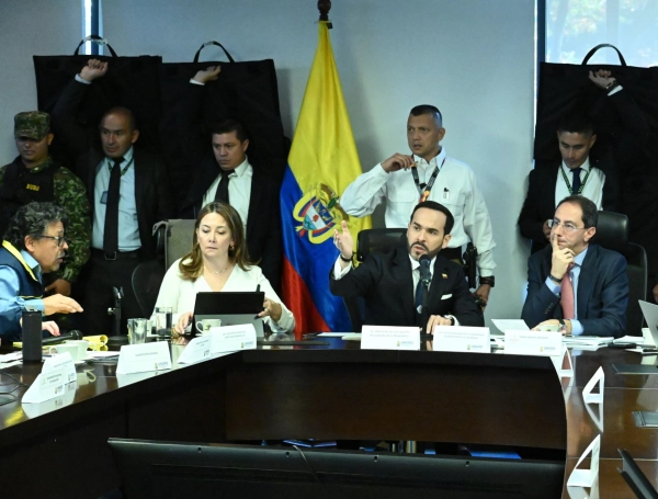Abelardo De La Espriella, presidente, y José Manuel Restrepo, vicepresidente, en la atención de la emergencia.
