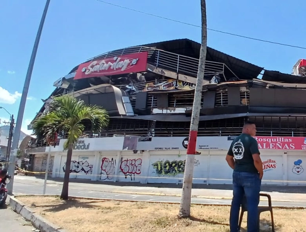 Las instalaciones del hotel La Luna hoy vuelven a quedar destruidas en Cali, esta vez por el terremoto.