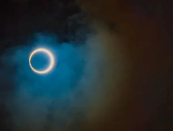 El eclipse anular de 2028 formará el llamado "anillo de fuego".