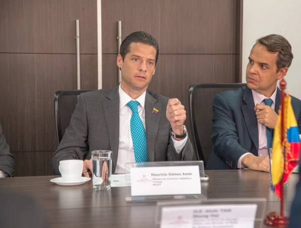Colombia acelera trámite de acuerdo comercial con Singapur y buscará eliminar la doble tributación para impulsar más inversiones