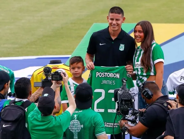 James Rodríguez y todas las fotos de su presentación como nuevo jugador de Atlético Nacional en Medellín: ¡superestrella!