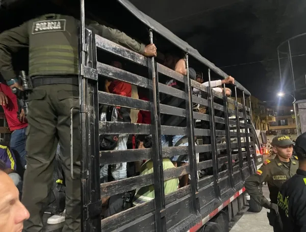 17 extranjeros fueron expulsados de Colombia tras operativos en Antioquia.
