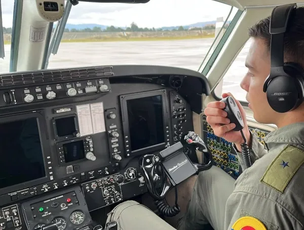 La entidad entregó información sobre el paradero de la aeronave que se trasladaba con un piloto y cuatro pasajeros