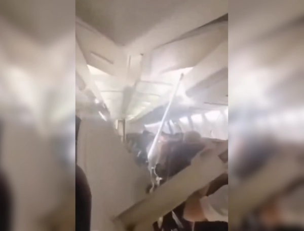 Video | Pasajeros vivieron momentos de tensión cuando un avión Boeing 737 sufrió una emergencia tras despegar del aeropuerto de Mashhad, Irán