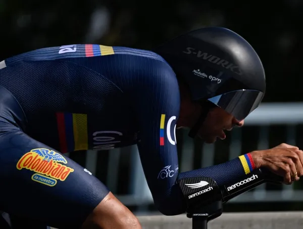 Remco Evenepoel 'rompió el cronómetro': impresionante tras ganar el cuarto título mundial; Walter Vargas, el mejor colombiano