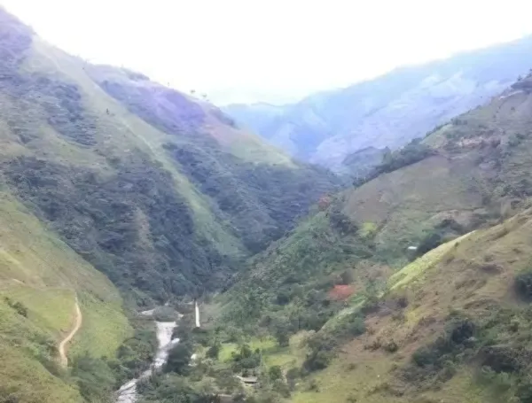 Chaparral tiene cerros y montañas a más de 4000 metros de altura, como el cañón de Las Hermosas