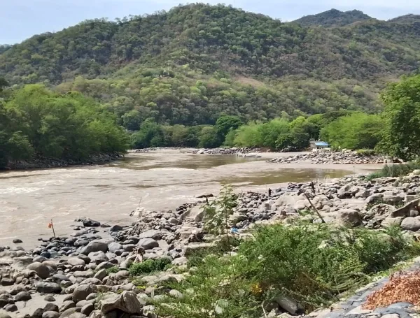 Experto en agua explica qué puede pasar con los racionamientos del país ante llegada de El Niño: ‘Hay ciudades que no tomaron medidas a tiempo’