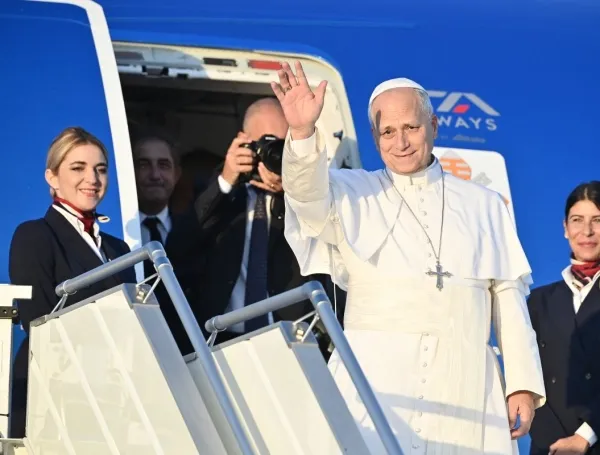 Papa León XIV viaja a Francia para una visita de cuatro días en la que abordará la IA, acogida de migrantes y las agresiones sexuales en la Iglesia