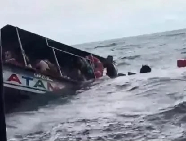 La Dirección General Marítima (Dimar) confirmó el volcamiento de una lancha que transportaba turistas en aguas de Santa Marta, un accidente que generó momentos de tensión después de que sus ocupantes terminaran en el mar y que, por fortuna, no terminó en tragedia.